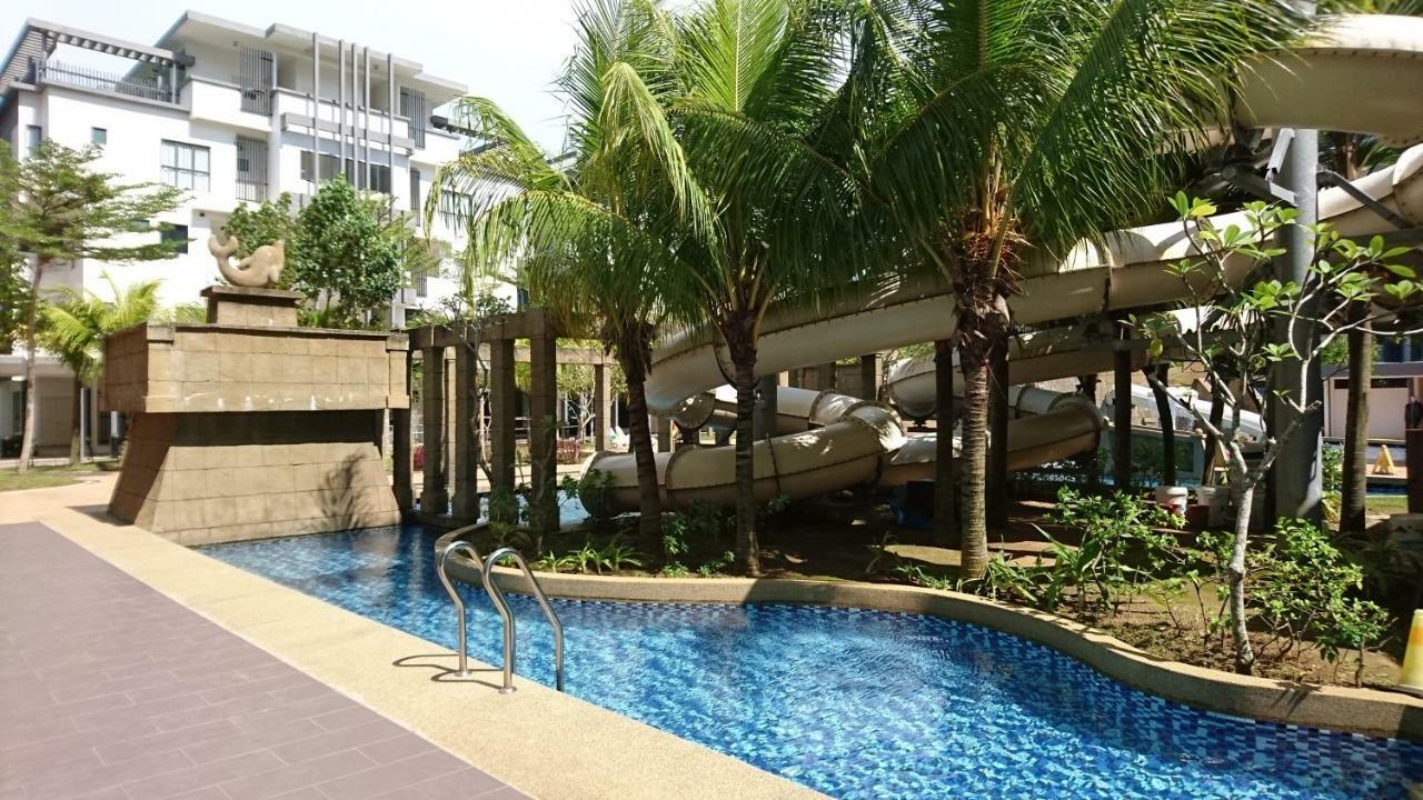 Cozy Swiss Garden Beach Resort Residence Kampung Sungai Karang Екстериор снимка